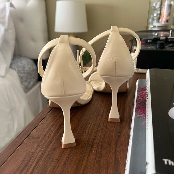 ZARA Strappy Square Toe Heels - Picture 6 of 6